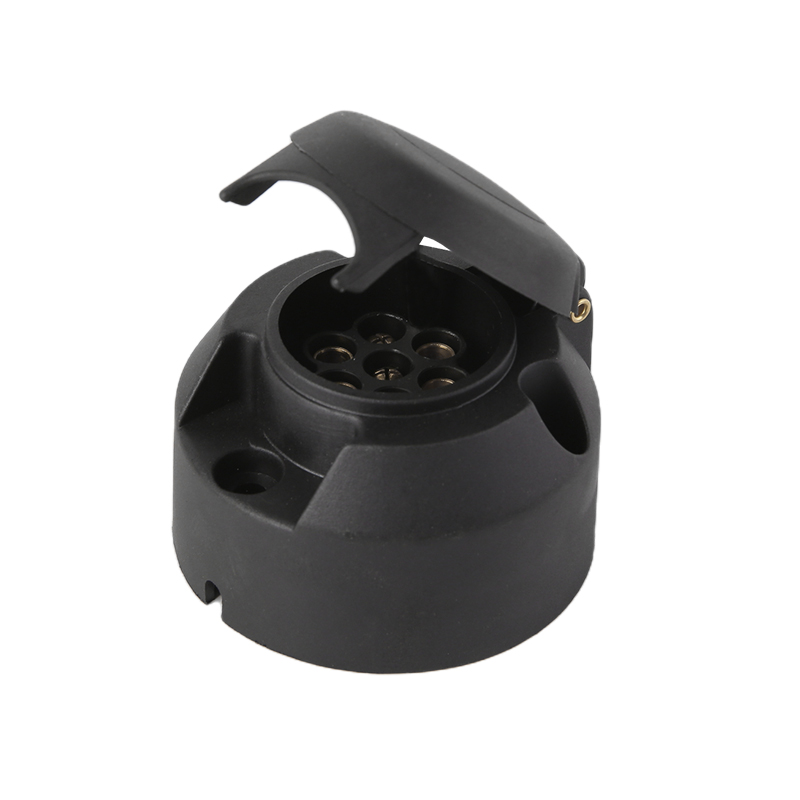 Kann ein Anhängerstecker im europäischen Stil unterschiedliche elektrische Spannungen oder Leistungsanforderungen bewältigen?